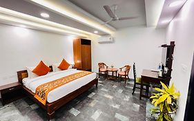 Hotel Green Galaxy - Green Park South Delhi
